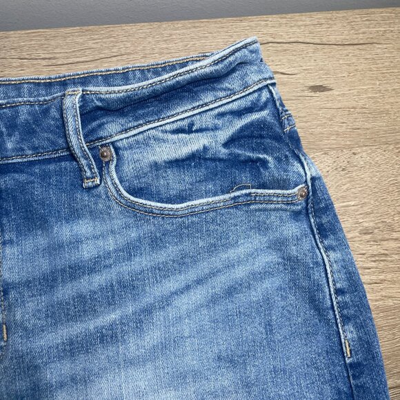 Women's Size 10 Old Navy High Waisted Jean Mini Skirt - Picture 6 of 7